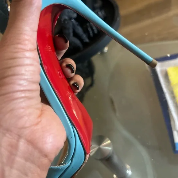 Christian Louboutin Aqua Heels - Picture 4 of 13